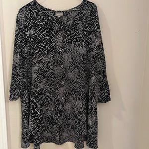 Button down, business casual shirt by niche. Size is women’s XL